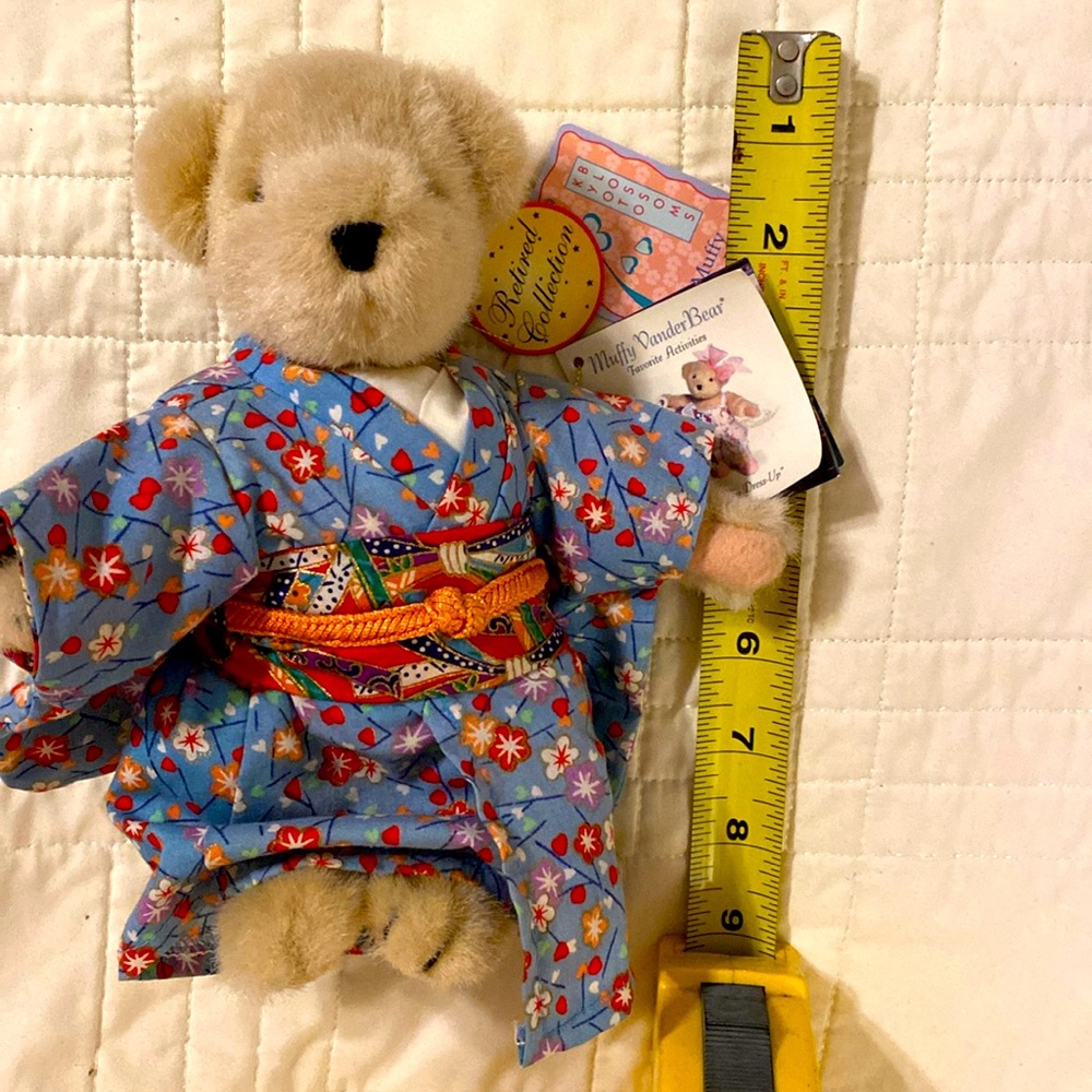 Muffy Vanderbear , Kyoto Blossoms collectible bear